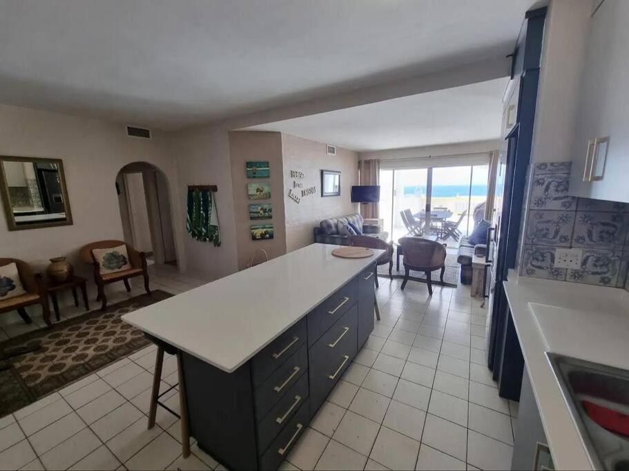 Apartment Spacious Seaview Apartment, 62 Perissa